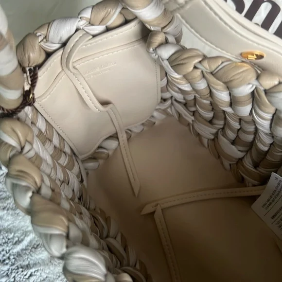 Nanushka Busket leather tote bag tan white NWT - Picture 5 of 5